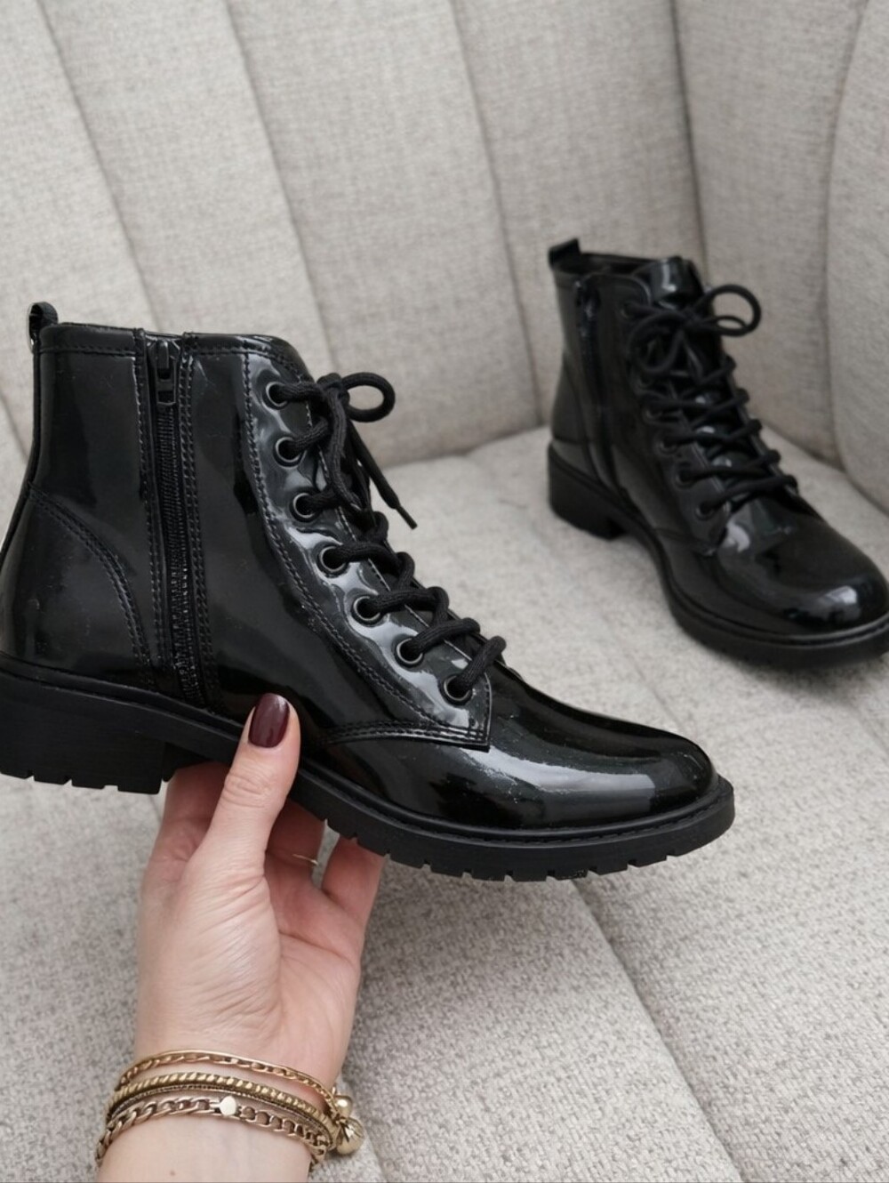 UGG Women’s Size 6 Black Glitter Combat Boots Lace Up Zip Chunky Sole